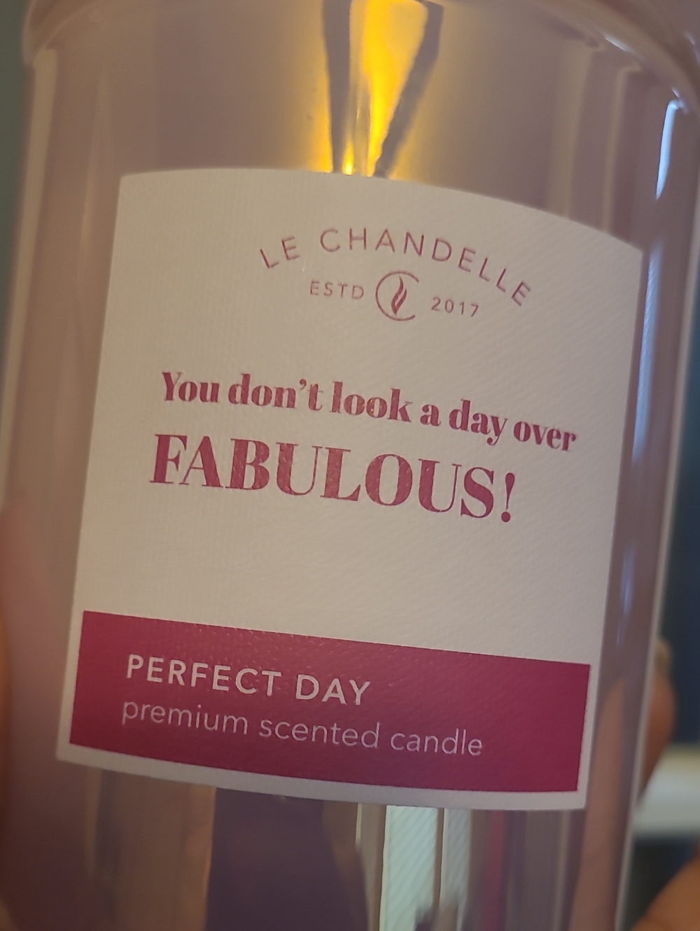 LE CHANDELLE - Perfect Day Scented Candle - 10oz - Picture 3 of 6